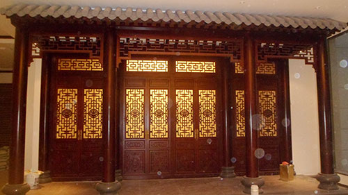 襄阳喜迎门中式木作为大家介绍传统中式门窗的种类